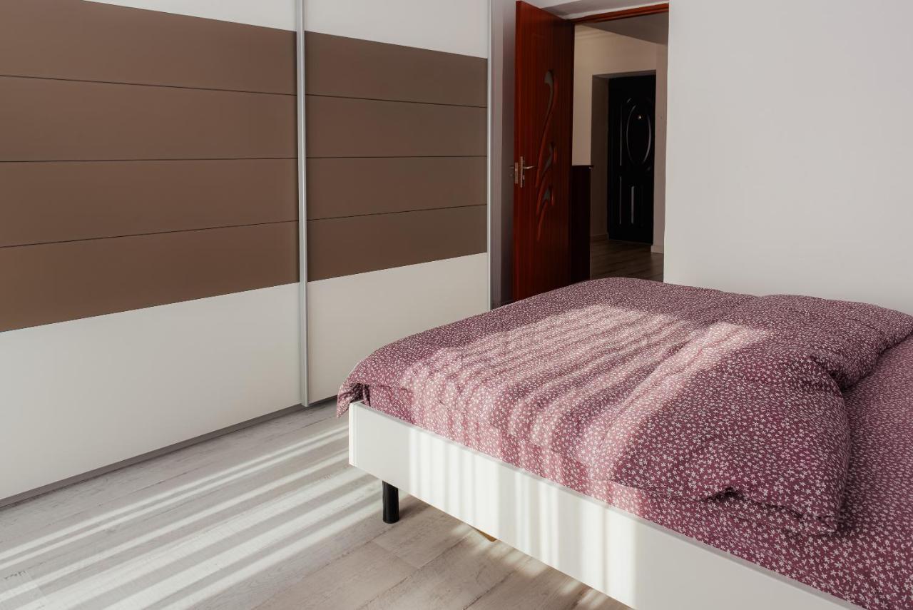 Apartament 2 Camere, Decomandat, In Zona Centrala Bucharest Luaran gambar