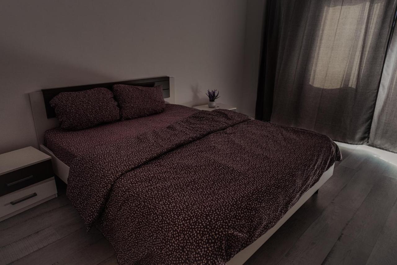 Apartament 2 Camere, Decomandat, In Zona Centrala Bucharest Luaran gambar